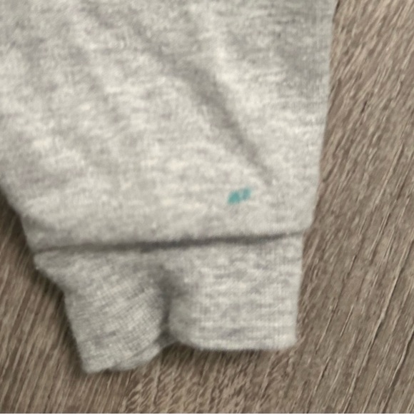 Disney Mickey crewneck- long sleeve - Picture 4 of 5